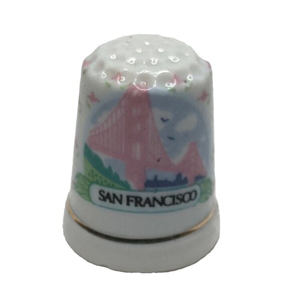 Vintage San Francisco Golden Gate Bridge Souvenir Collectors Porcelain Thimble - Picture 1 of 5